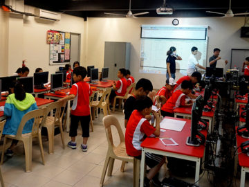 camp kids in computer lab