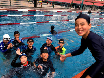 camp kids swimming